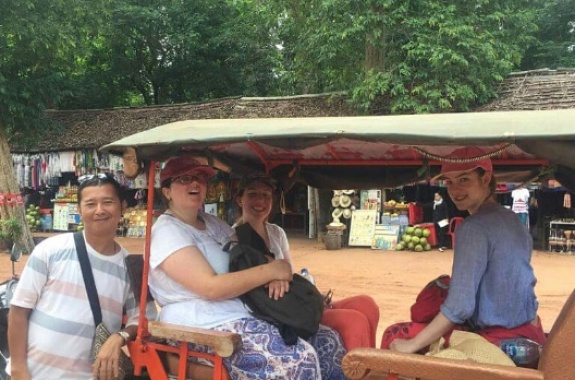 Transport by tuktuk-Small tour